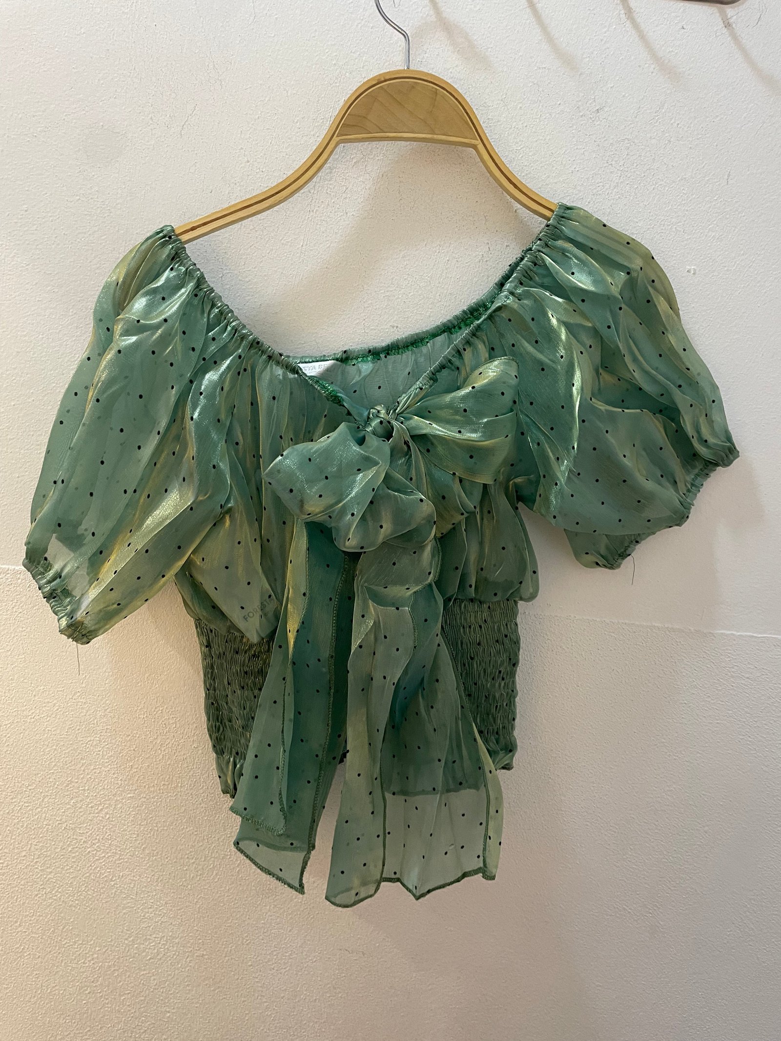 Blusa Cropped pois oro